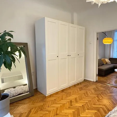 Apartmán Spacious In Art Nouveau District Free Parking Riga