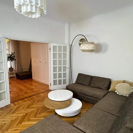 Spacious In Art Nouveau District Free Parking * Riga