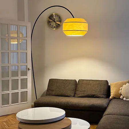 Spacious In Art Nouveau District Free Parking Apartmán *