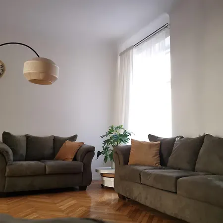 Spacious In Art Nouveau District Free Parking * 리가