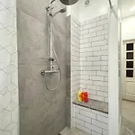 Spacious In Art Nouveau District Free Parking شقة ريغا