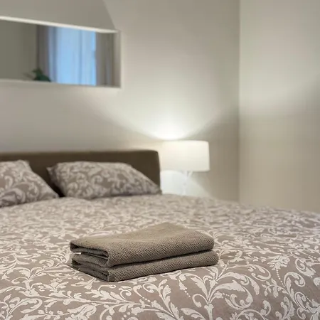 Spacious In Art Nouveau District Free Parking 里加