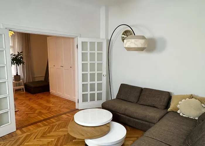 Spacious In Art Nouveau District Free Parking * Riga